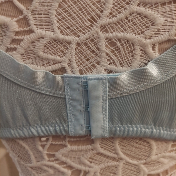 NEW PLUSFORM Instant Shaping Light Blue Lace Keyhole Unpadded Bra - Picture 5 of 12